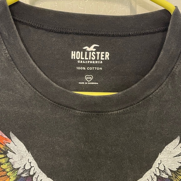 🌈Hollister Unisex Pride Crop-top. Size xxs. - Picture 3 of 3